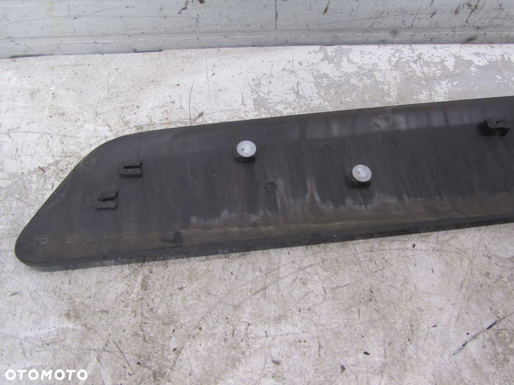 Peugeot Partner-Berlingo 08->listwa drzwi prawy przód - 5