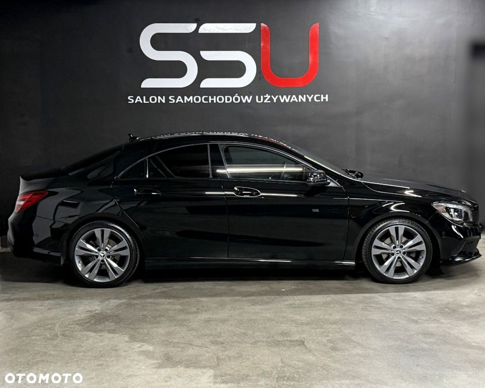 Mercedes-Benz CLA 200 7G-DCT Urban - 10