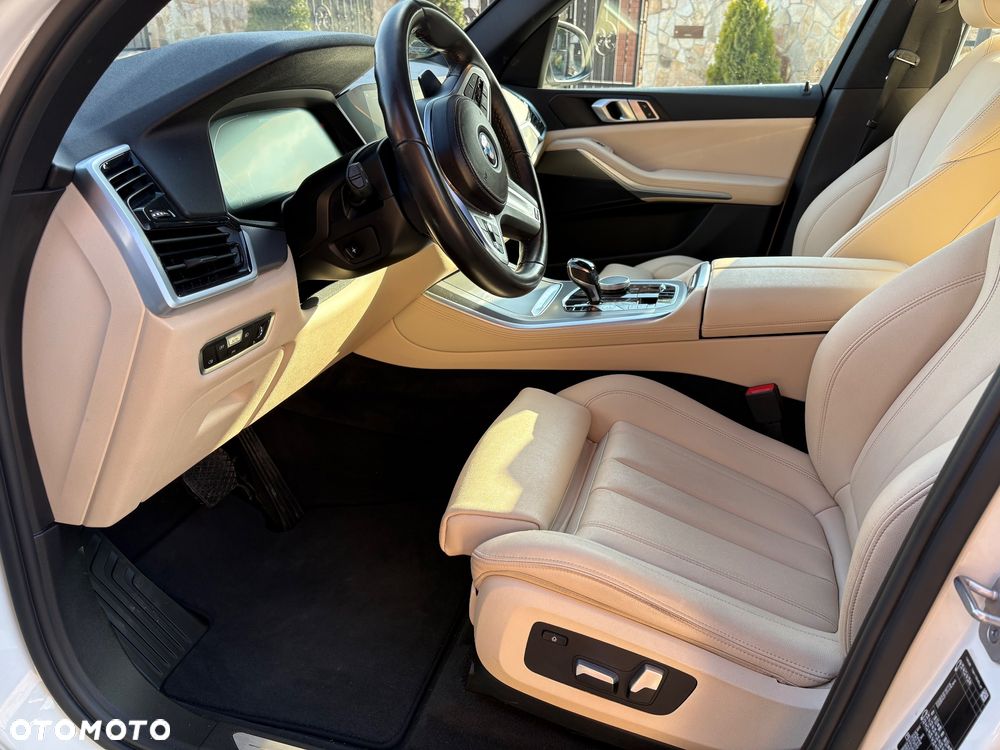 BMW X5 xDrive45e - 38