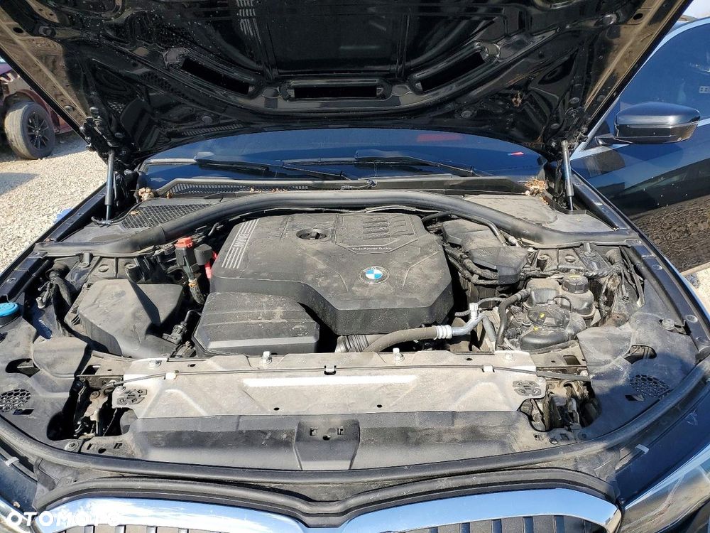 BMW Seria 3 330i xDrive Sport Line - 10