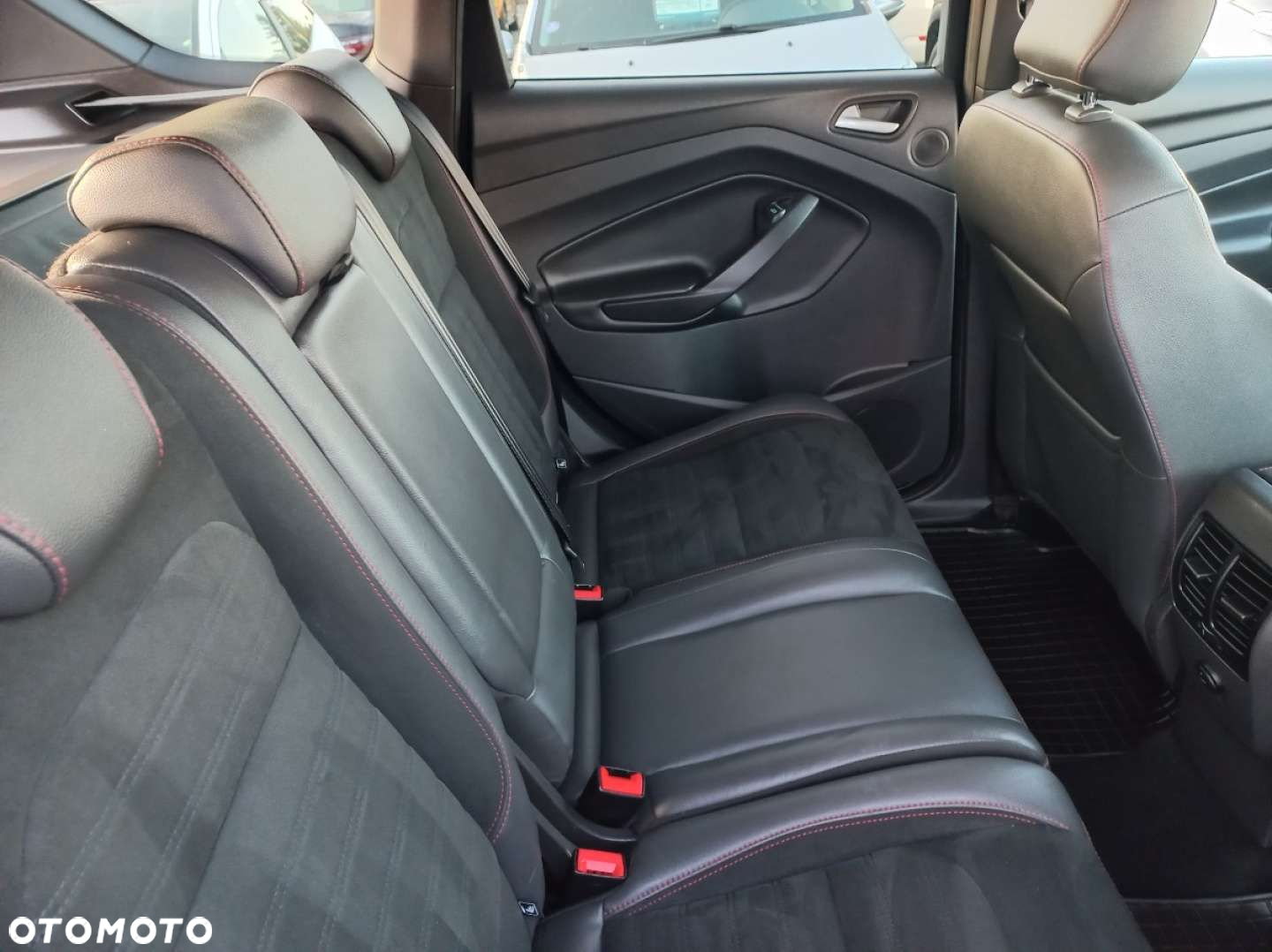 Ford Kuga - 19