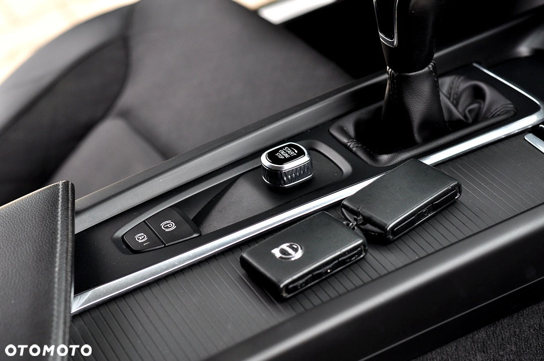 Volvo V60 D4 - 16
