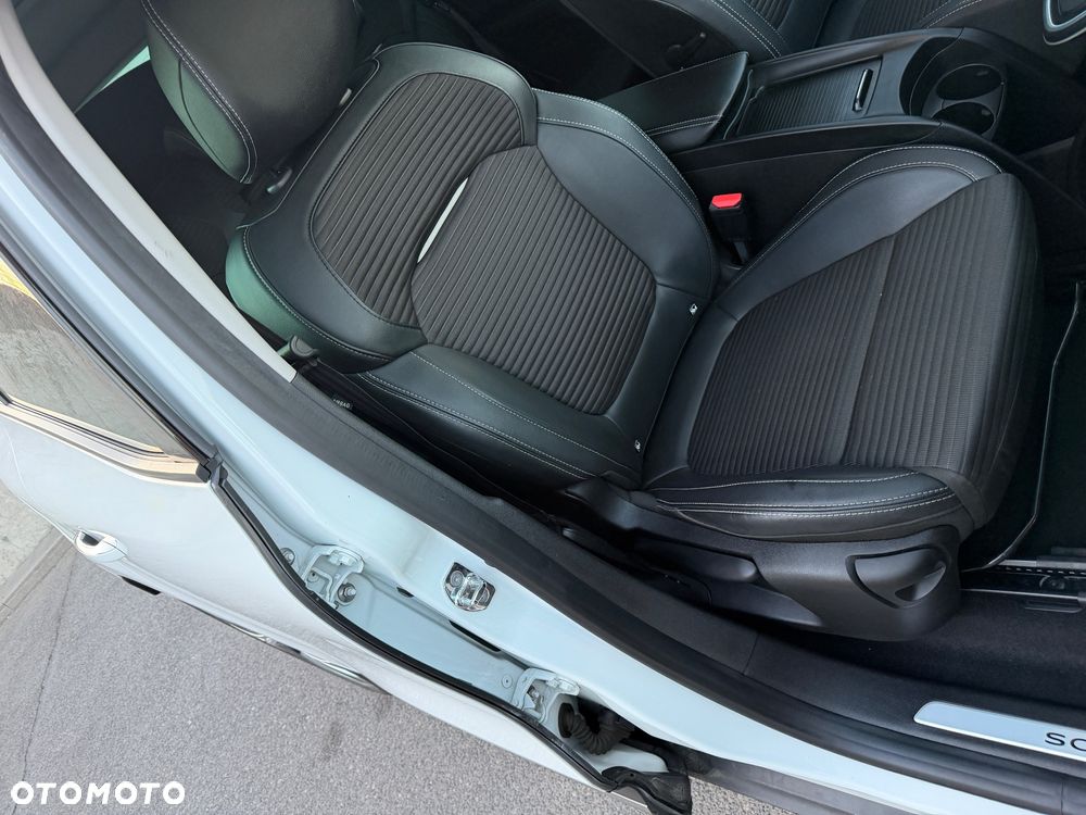 Renault Scenic 1.3 TCe FAP Intens EDC - 14
