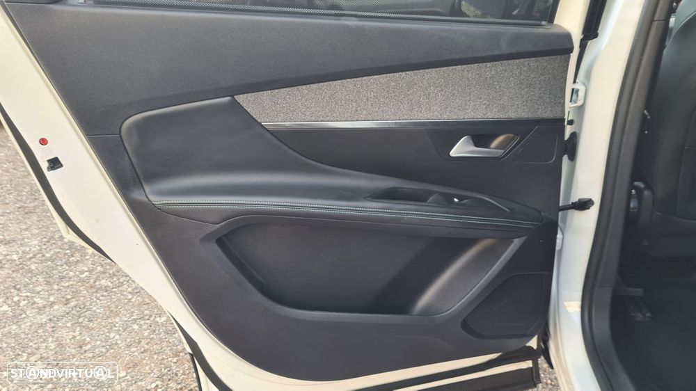 Peugeot 5008 1.5 BlueHDi Allure Pack - 45