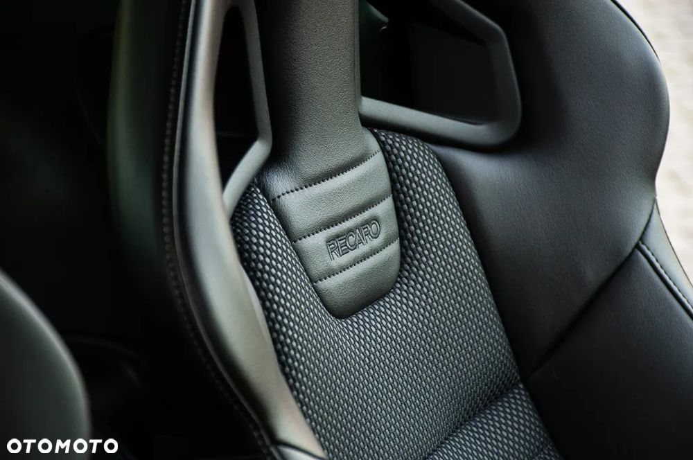 Opel Adam 1.4 Turbo S - 26