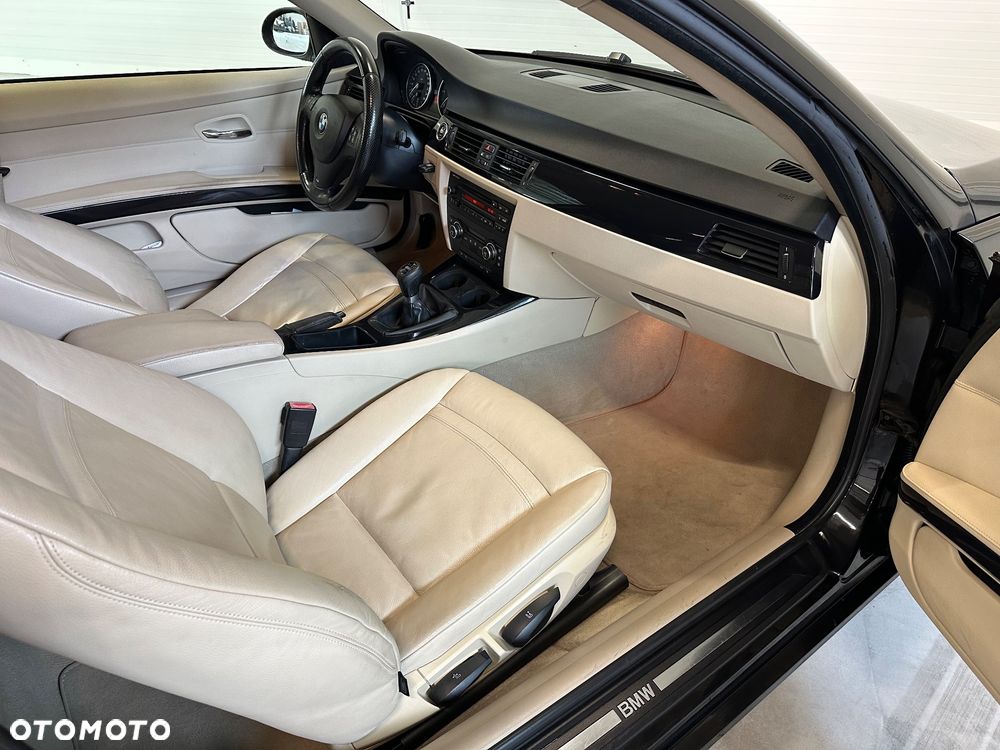 BMW Seria 3 320d DPF - 25