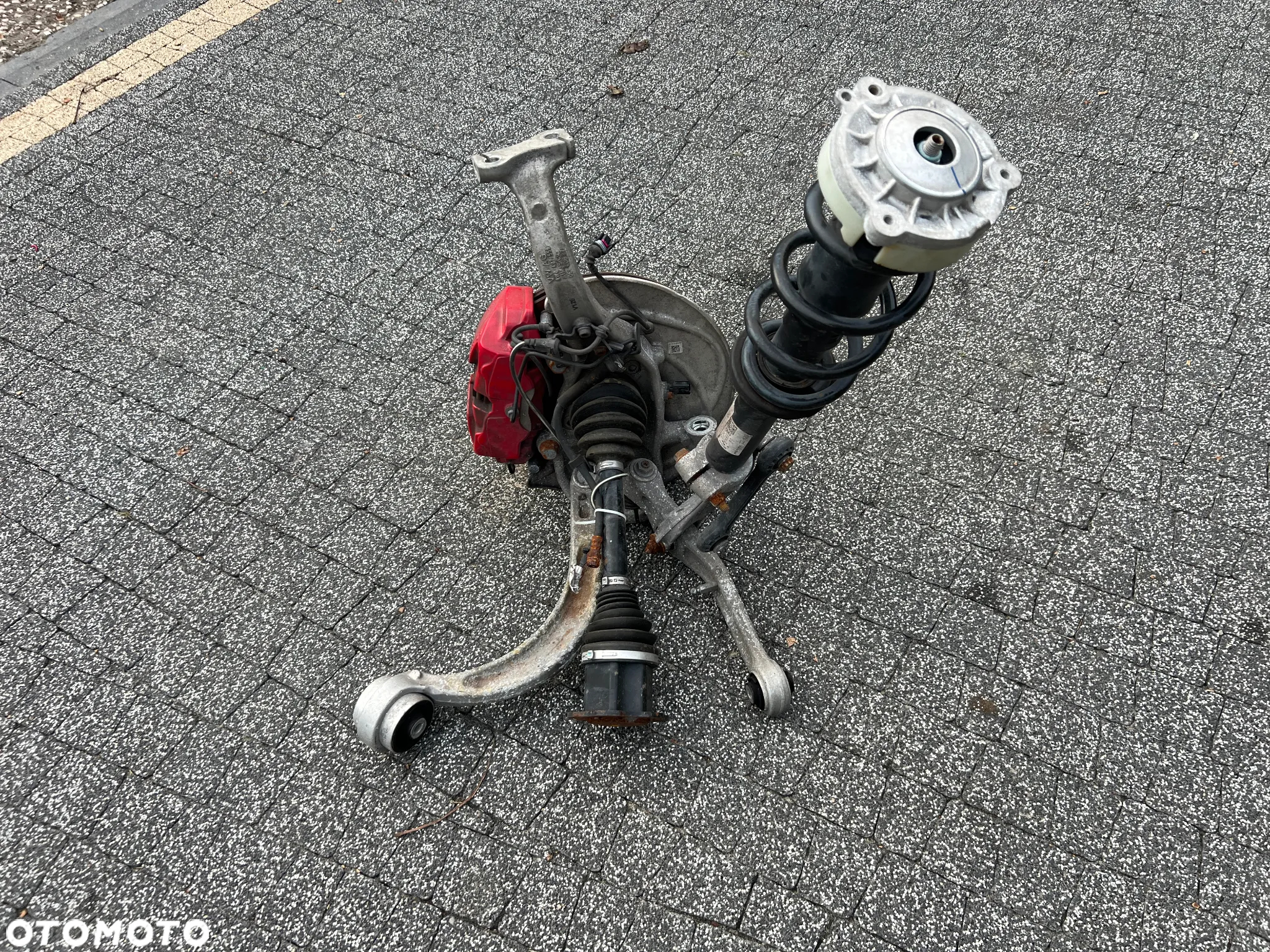 ZWROTNICA LEWA WAHACZ AMORTYZATOR AUDI A4 B9 A5 8W lift S LINE 8W0407559 - 4