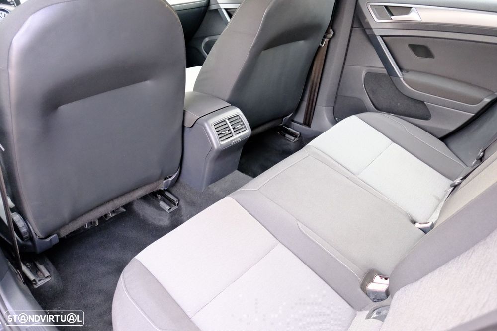 VW Golf 1.6 TDi Trendline - 9