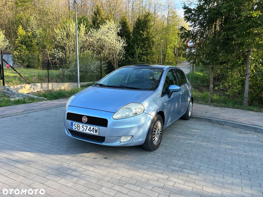 Fiat Grande Punto Actual 1.4 8V Estiva Blue&Me - 16