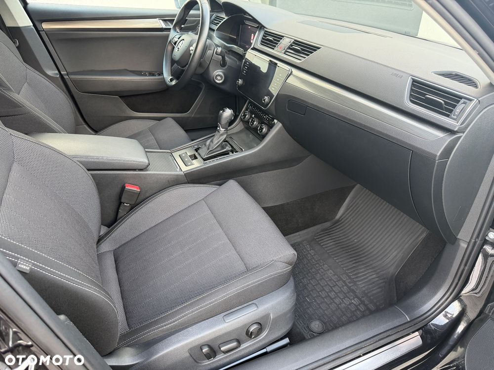 Skoda Superb 2.0 TDI SCR Style DSG - 34