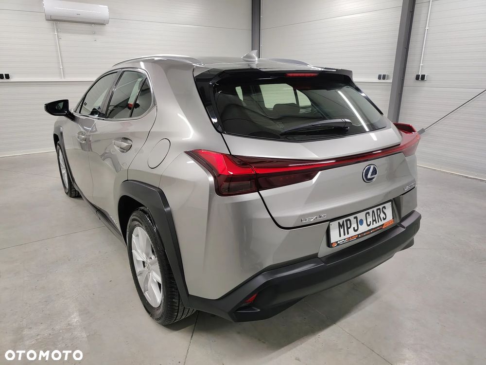 Lexus UX 250h Elegance 2WD - 11