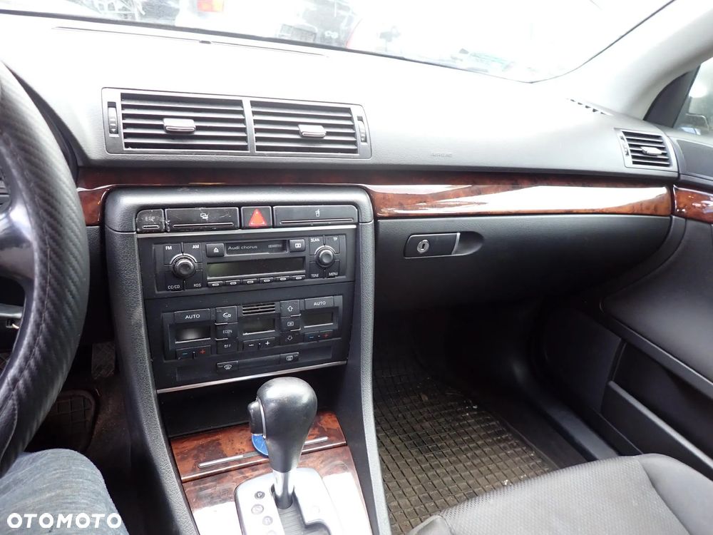 CZĘSĆI - Audi A4 B6 1,9TDI 130KM AVF AT AUTOMAT GJA KOMBI LAKIER LY7Q 2004r. INDEX - 9351 - 8