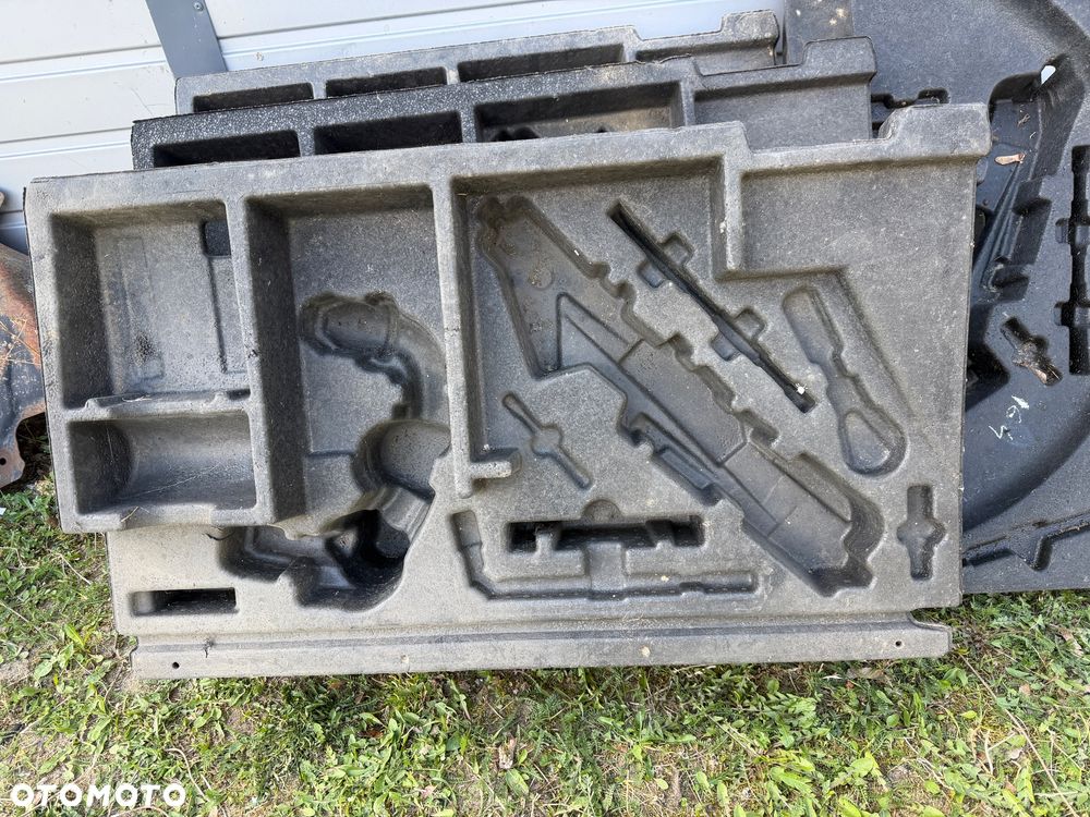 MERCEDES R 251 ML GL 164 styropian wkład koła zapasowego narzędzi lewarka - 4