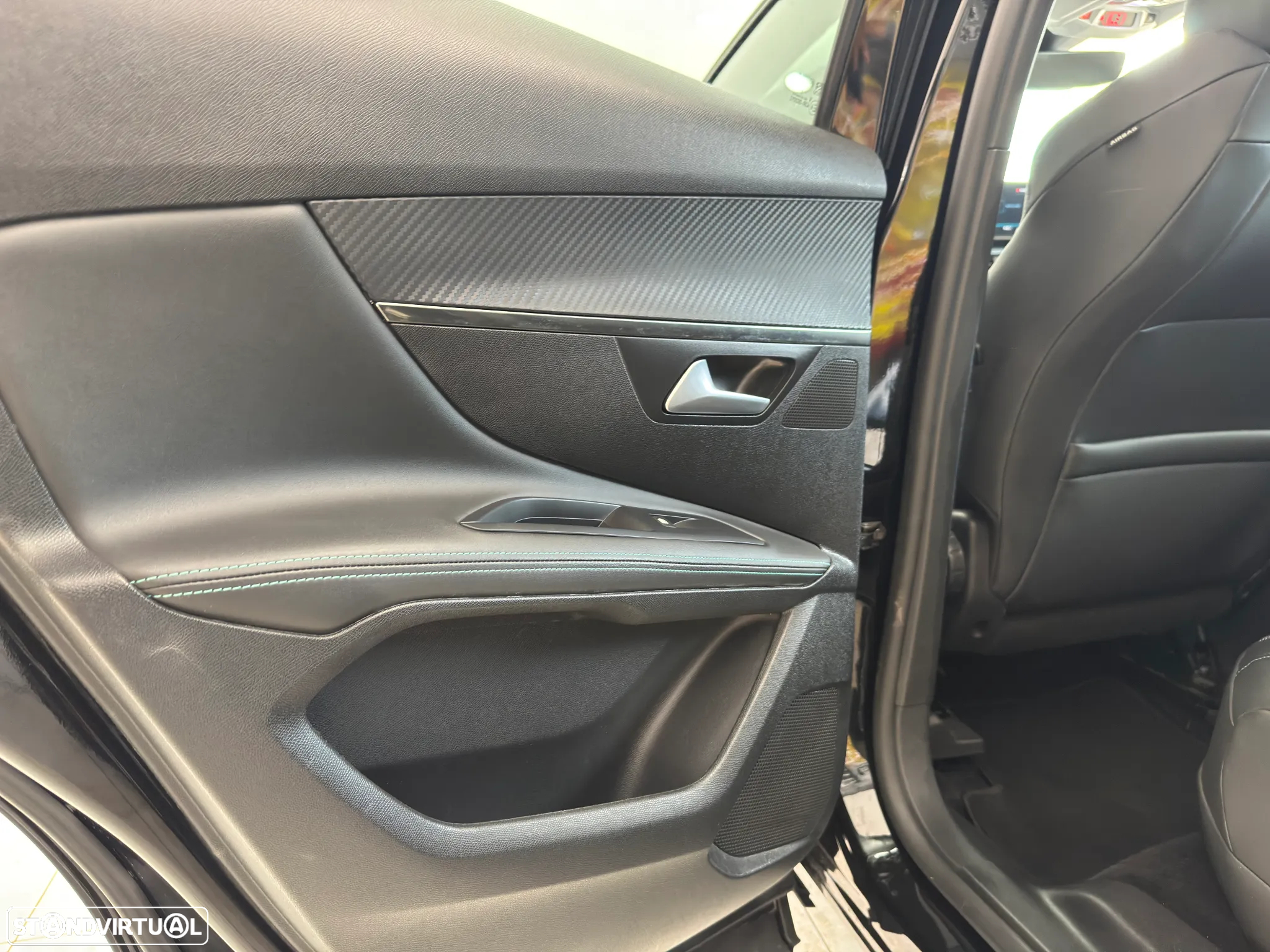 Peugeot 3008 1.6 Hybrid Allure Pack e-EAT8 - 44
