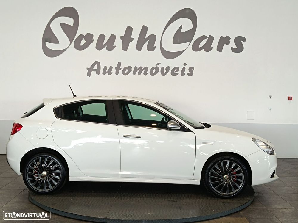 Alfa Romeo Giulietta 1.6 JTDM Distinctive - 4