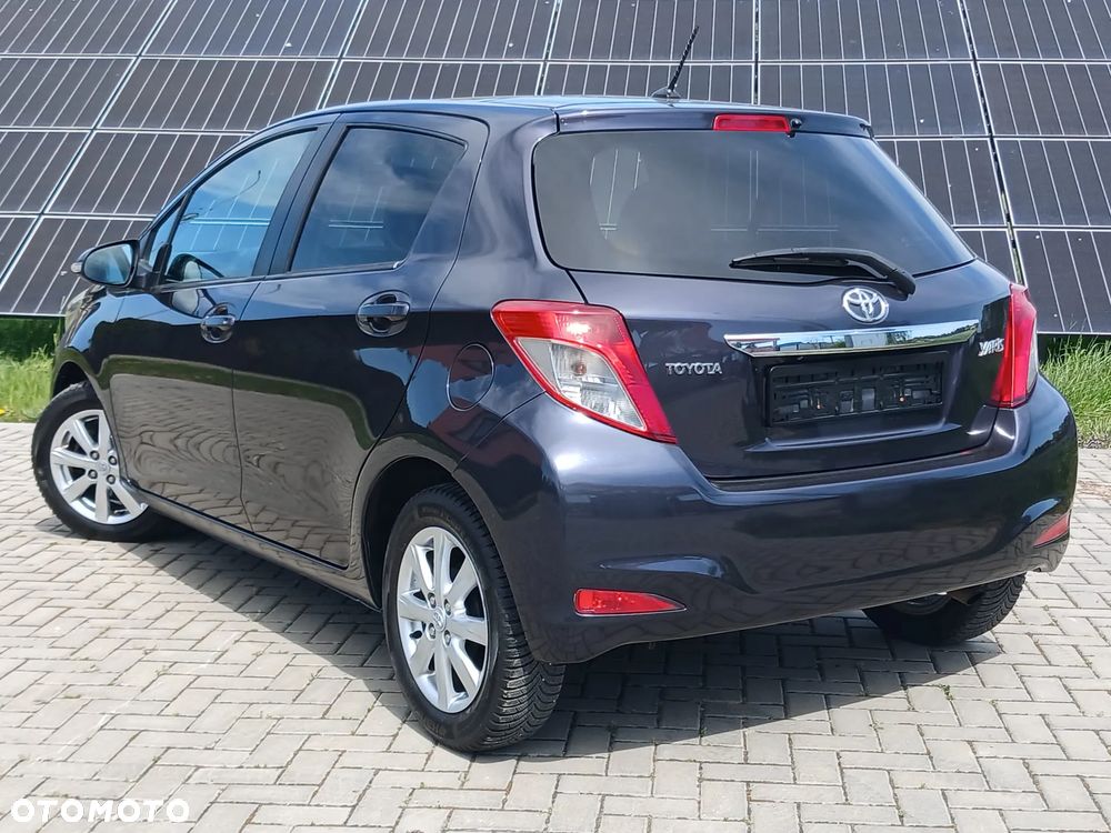 Toyota Yaris 1.33 VVT-i Lounge - 18