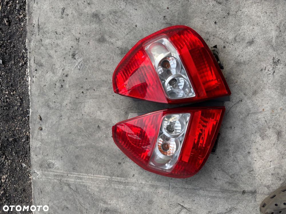 Lampy tył tylne lewa prawa Honda jazz II 02-08