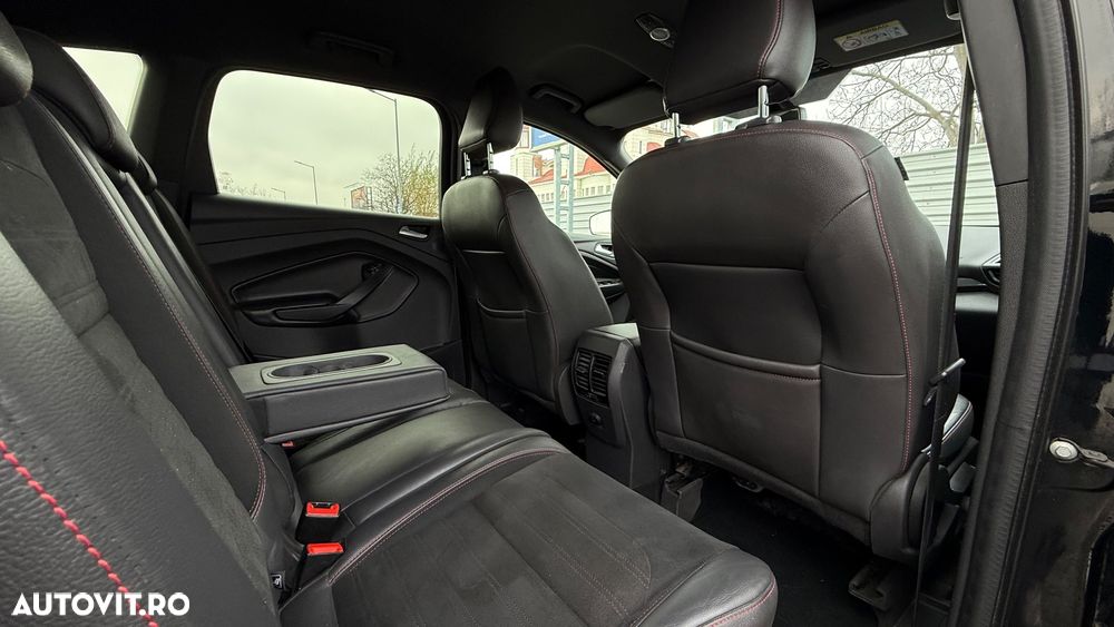 Ford Kuga 2.0 TDCi 4WD Powershift ST-Line - 13