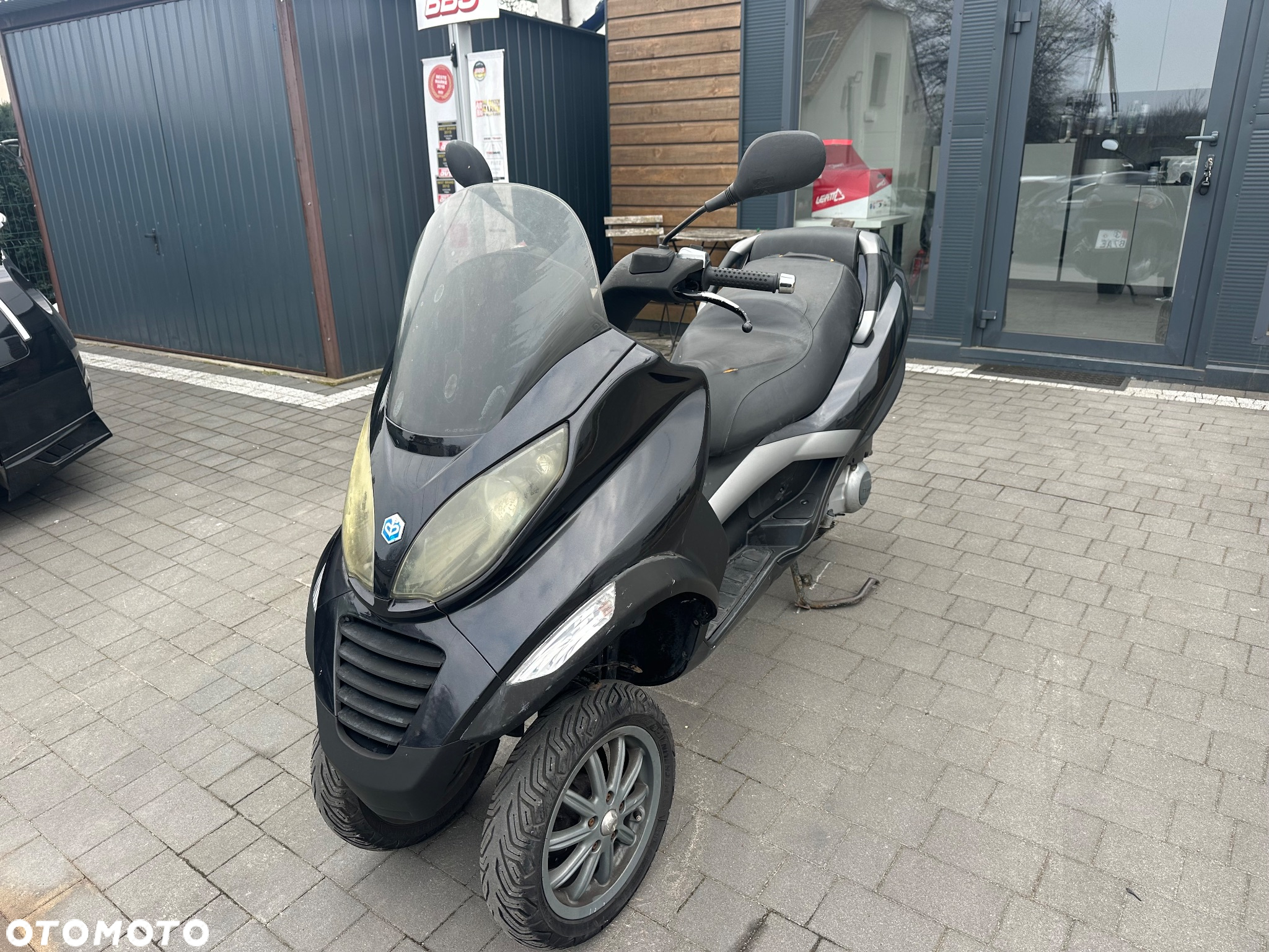 Piaggio MP-3 - 4