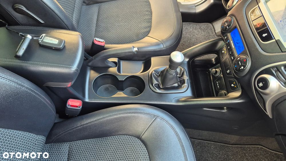 Hyundai ix35 2.0 Premium 2WD - 24