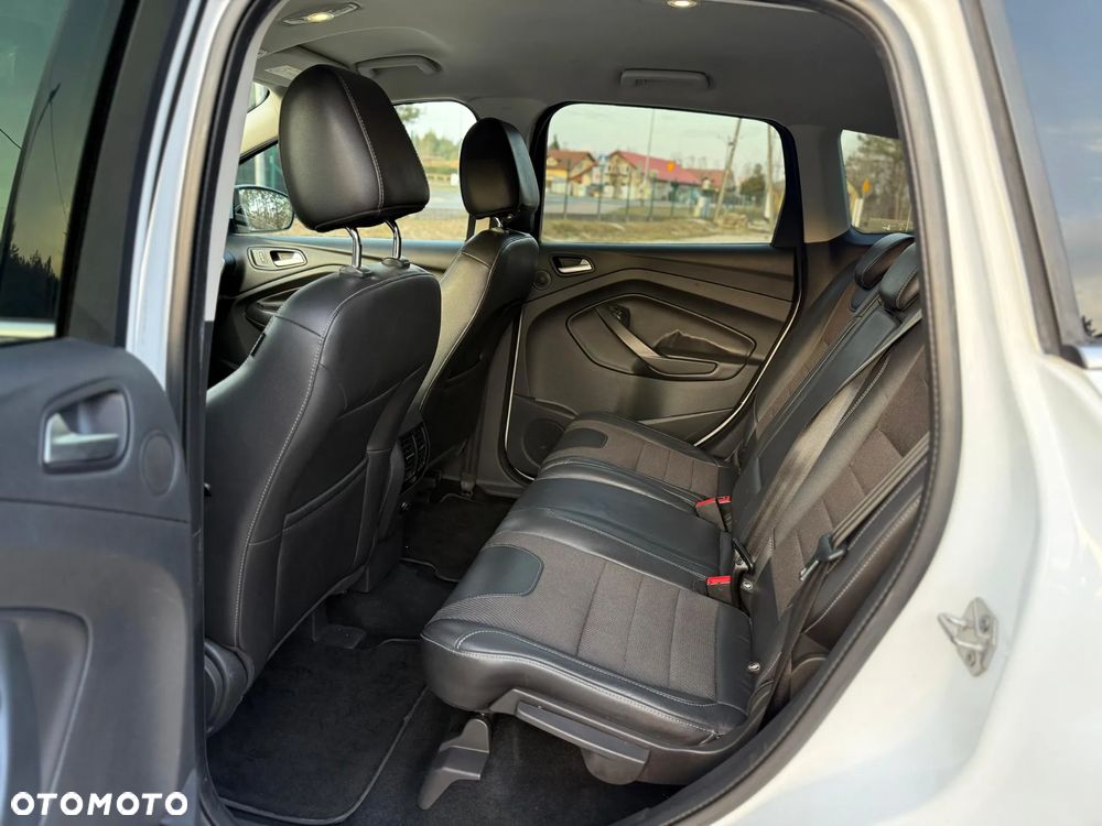 Ford Kuga 2.0 TDCi 4x4 Titanium - 14