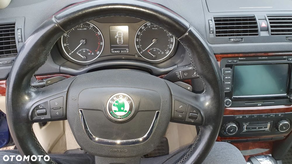 Skoda Octavia 1.8 TSI Ambiente DSG - 5