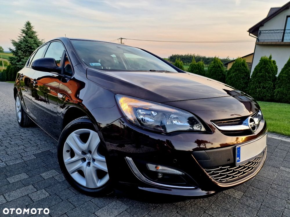Opel Astra 1.4 T Enjoy S&S - 26