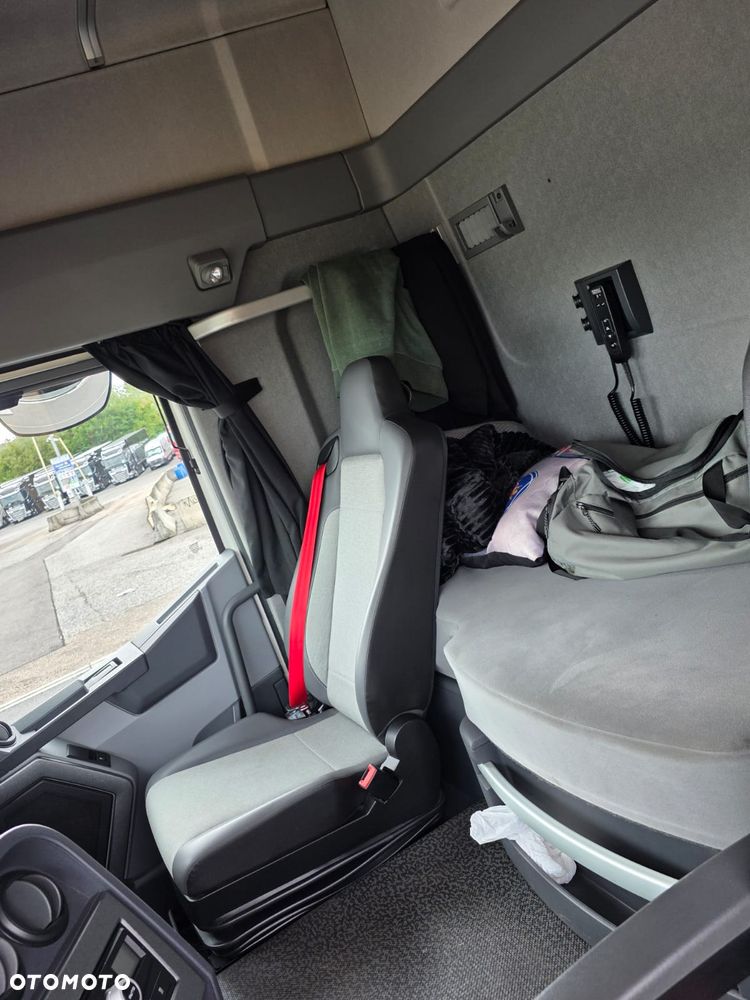Renault T 380 / KONTENER / IZOTERMA / WINDA  /  18 EUROPALET / SYPIALKA  / AUTOMAT / JAK NOWA / E6 / SPROWADZONA / - 15