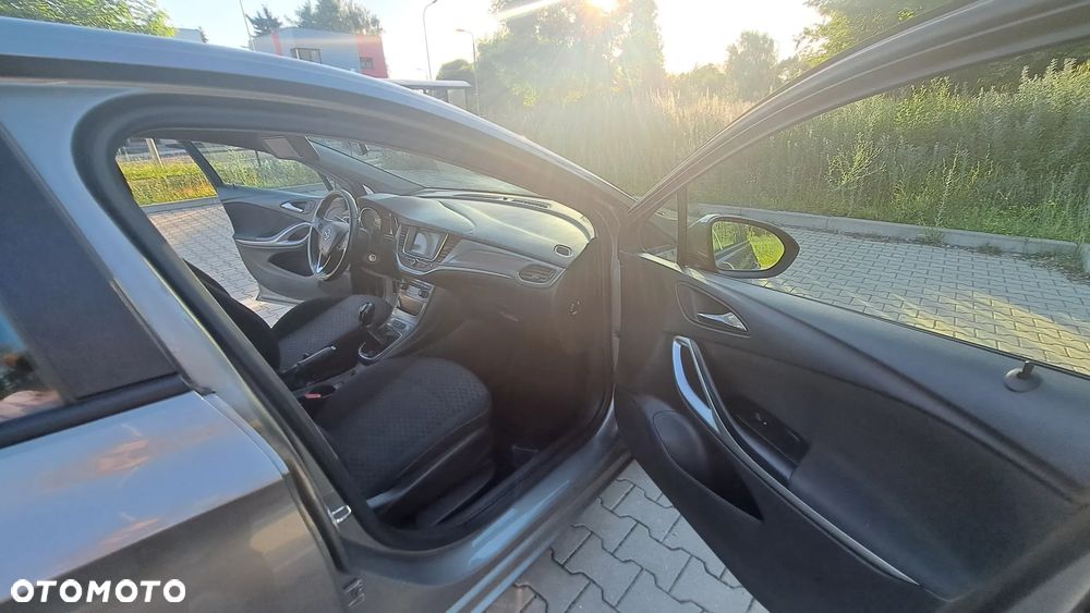 Opel Astra 1.6 CDTI Enjoy S&S - 10