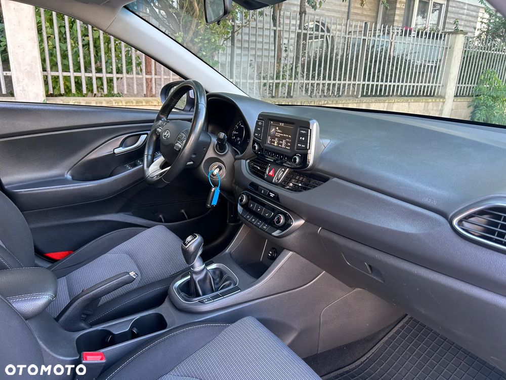 Hyundai i30 1.4 Comfort - 16