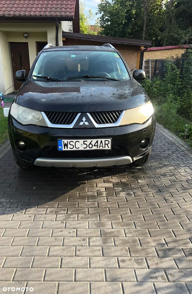 Mitsubishi Outlander - 10