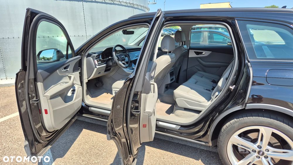 Audi Q7 55 TFSI e Quattro Tiptronic - 13
