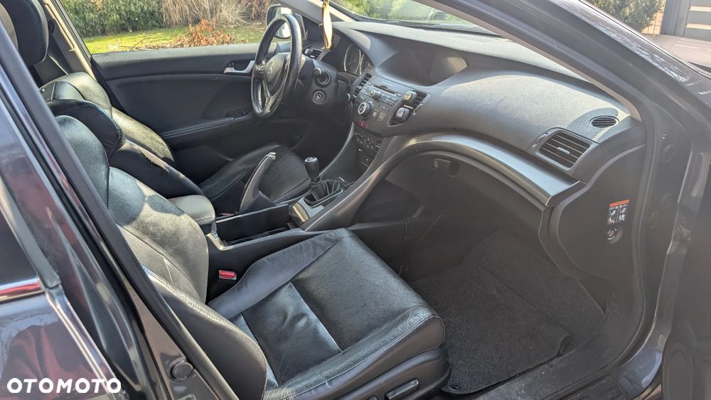 Honda Accord 2.0 Executive Navi - 9