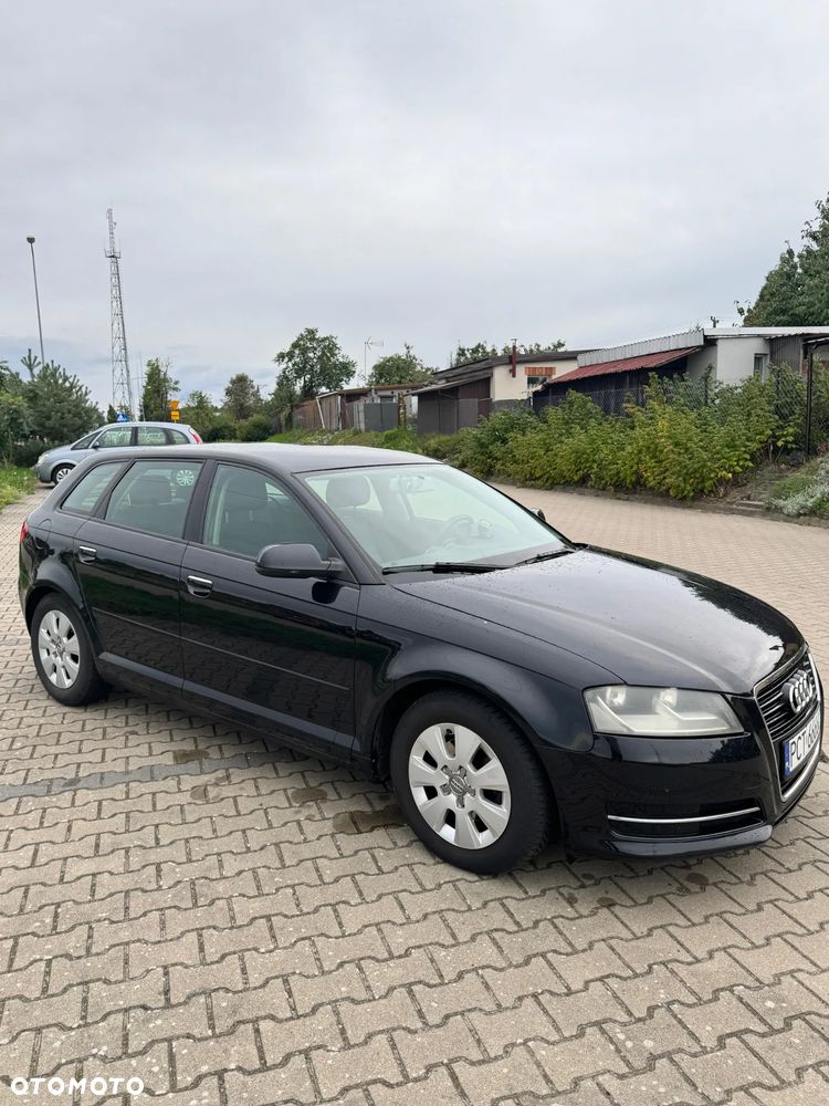 Audi A3 Sportback - 2