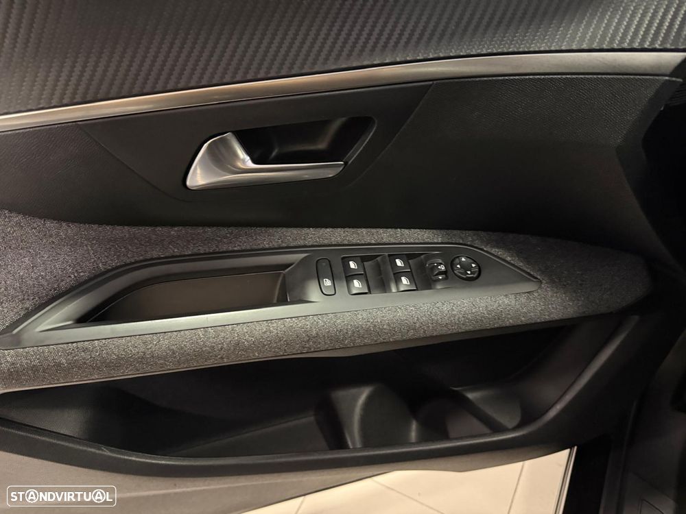 Peugeot 3008 PureTech 130 Stop & Start GPF Active - 8