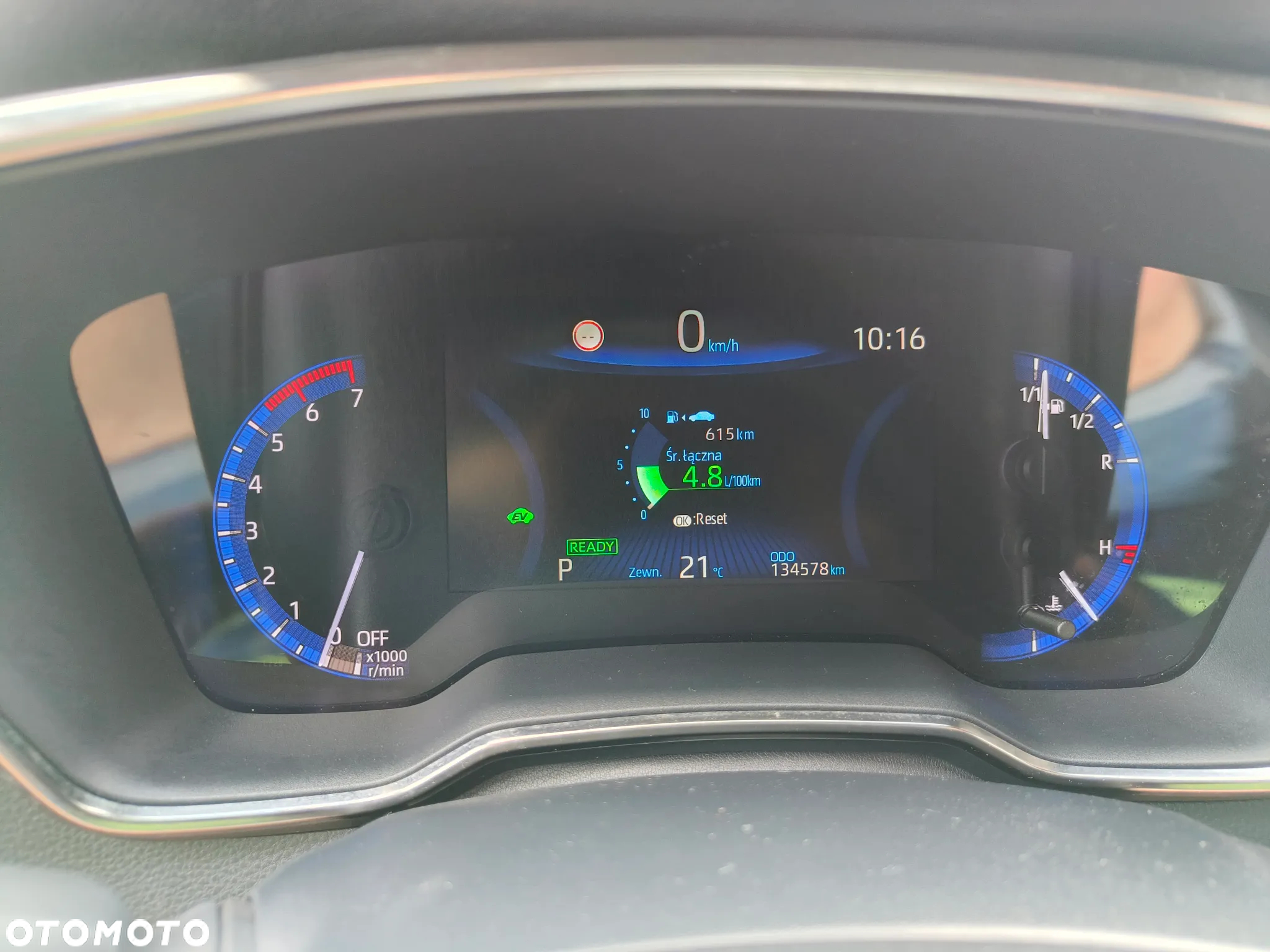 Toyota Corolla 1.8 Hybrid Comfort - 19