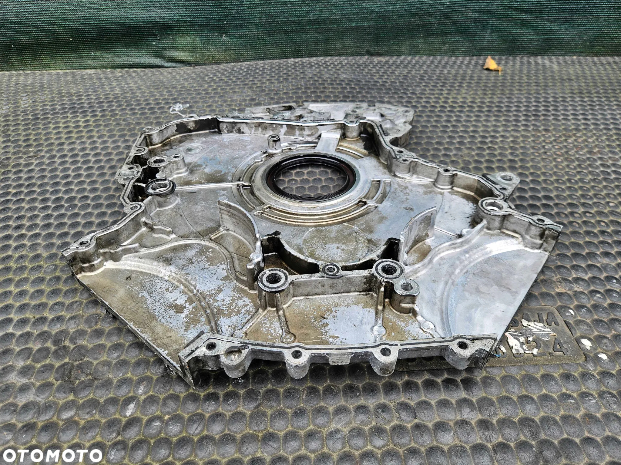Obudowa Osłona Pokrywa Rozrzadu Silnika Dekiel Walu Kołnierz 2.7 3.0 V6 TDI Audi A4 B8 A5 Q5 - 14