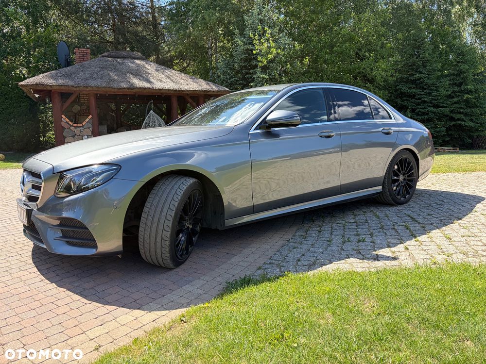 Mercedes-Benz Klasa E 220 d 4-Matic 9G-TRONIC - 4