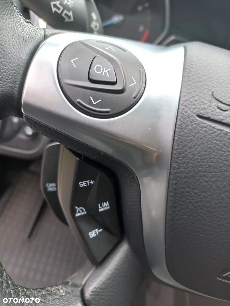 Ford Kuga 2.0 TDCi 2x4 Titanium - 21