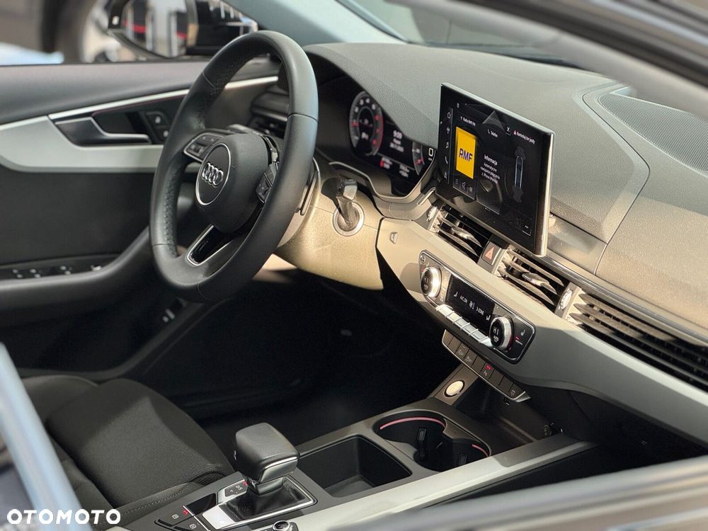 Audi A4 Limousine - 38