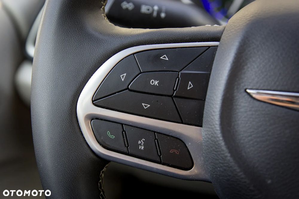 Chrysler Pacifica - 14