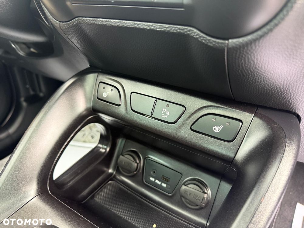 Hyundai ix35 1.7 CRDi 2WD Fifa World Cup Edition - 21