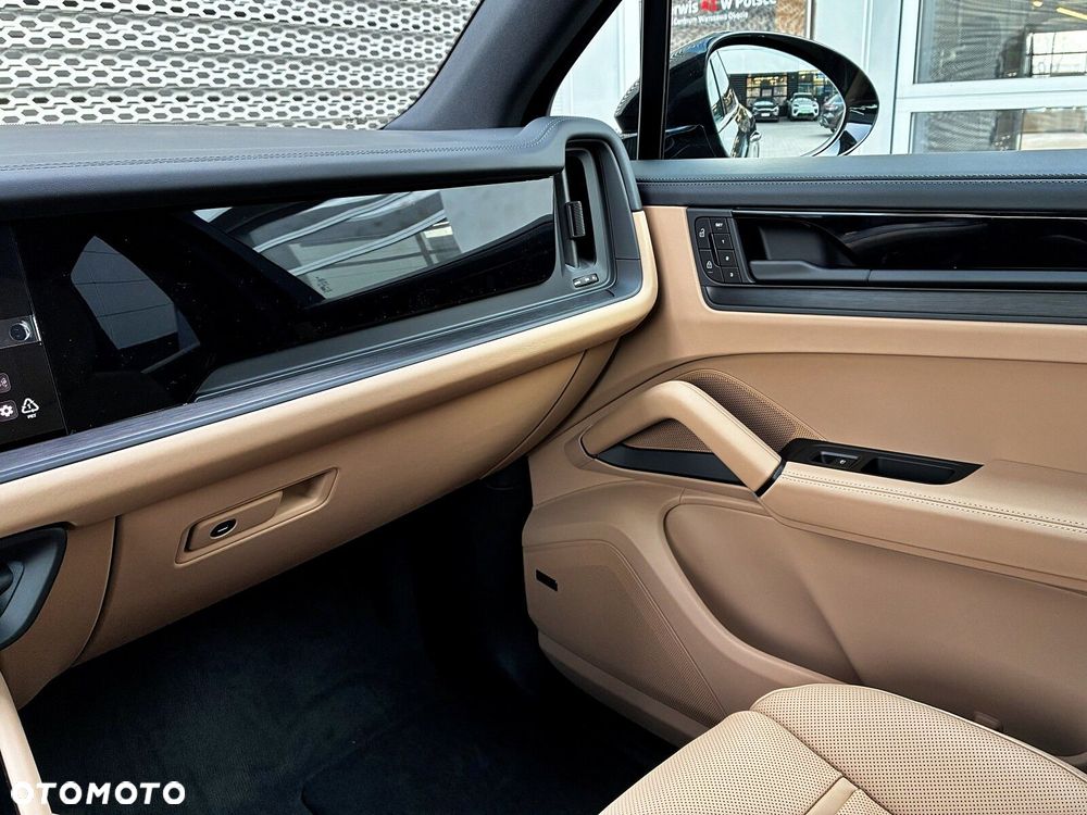 Porsche Cayenne - 18