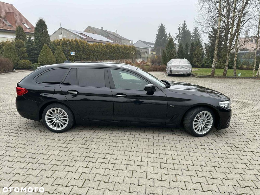 BMW Seria 5 520d xDrive Sport Line - 2