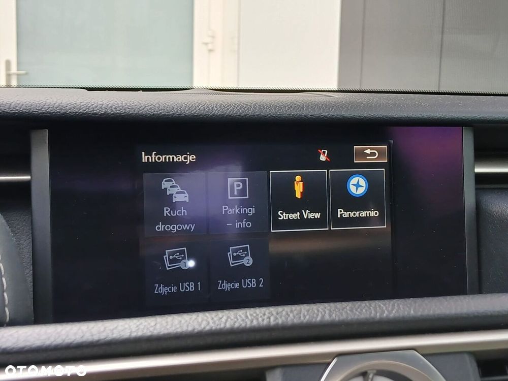 Lexus RC 200t / 300 F Sport - 17