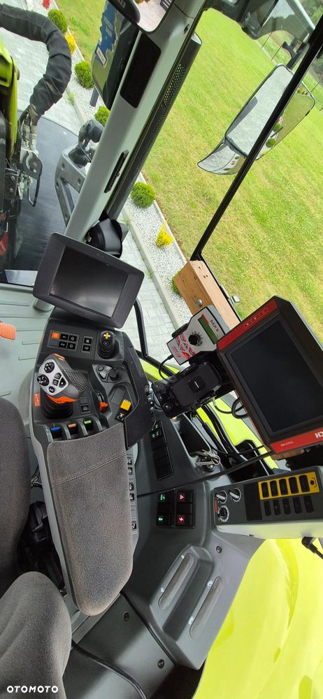 Claas Arion 620 - 13