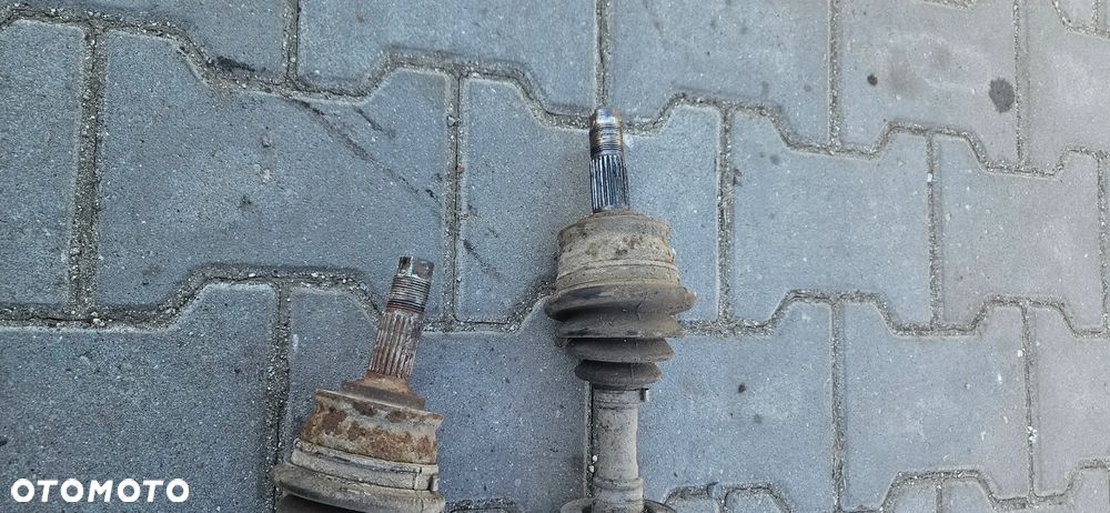 Półoś lewa prawa przód przednia Fiat Seicento 1,1 benzyna 40kW 54KM 2000 rok - 4