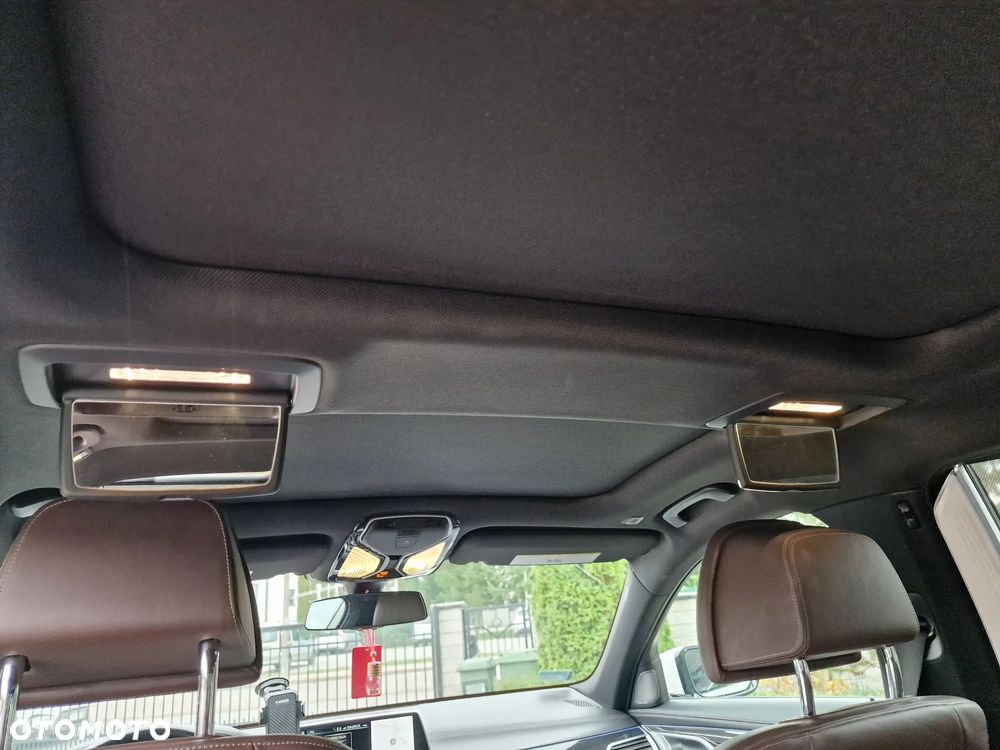 BMW Seria 7 750i xDrive - 20