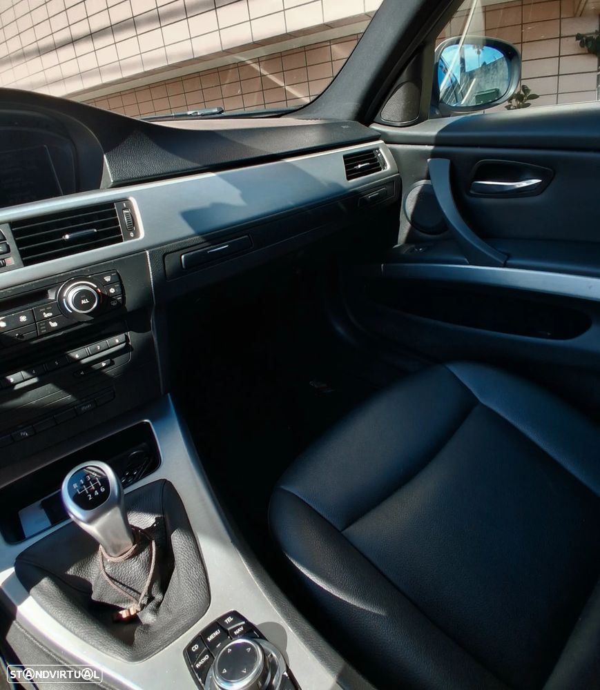 BMW 320 d DPF Edition Sport - 4