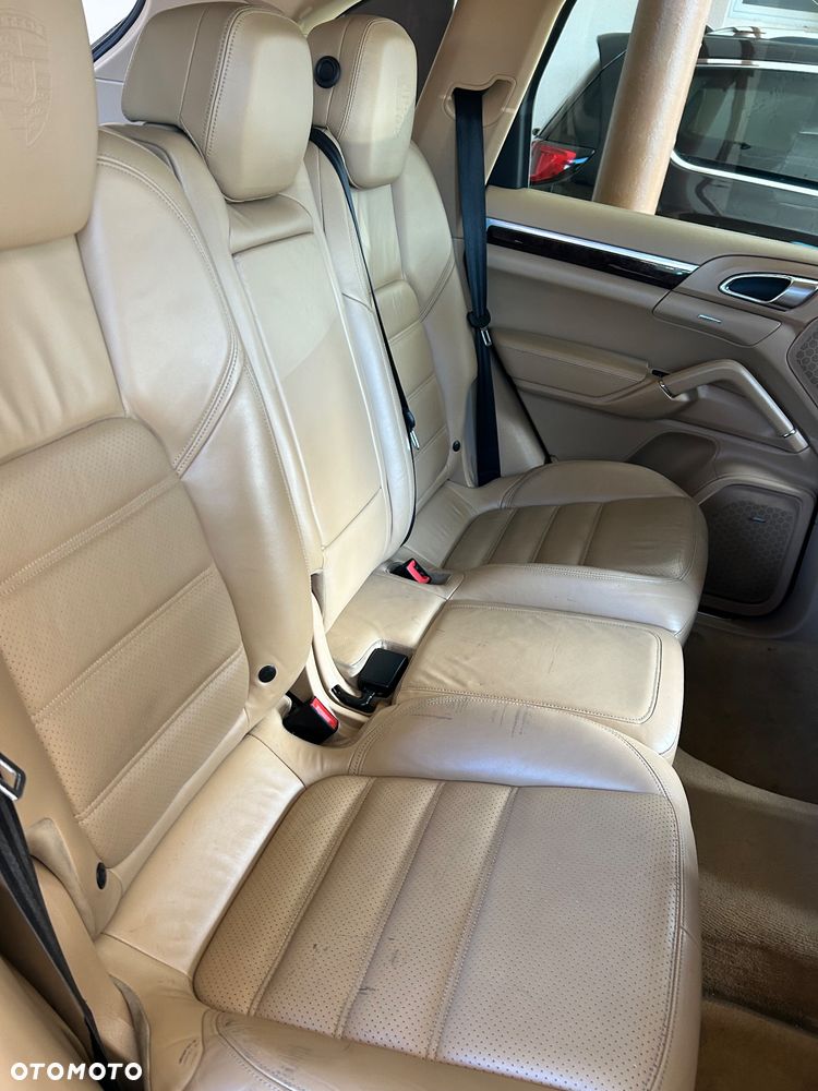 Porsche Cayenne S - 20